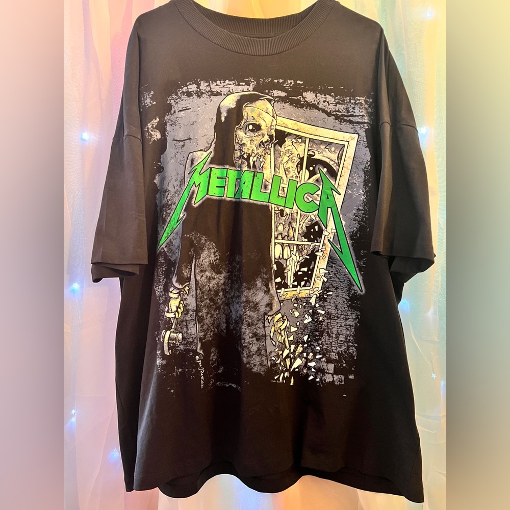 H&M Metallica Graphic Tee - Black and Green. Work only to try it on!